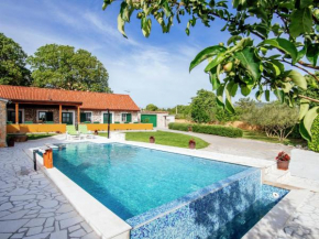 Lovely holiday home with private infinity pool
